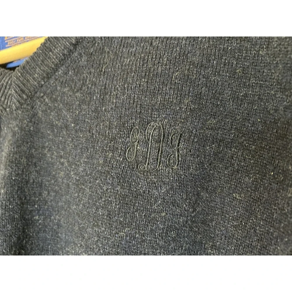 Pendleton Virgin Lambswool Navy Blue Knit V-Neck Sweater Size M *Monogrammed*